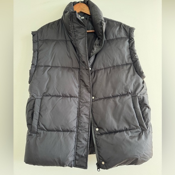 Jackets & Blazers - Woman's Black Puffer Vest